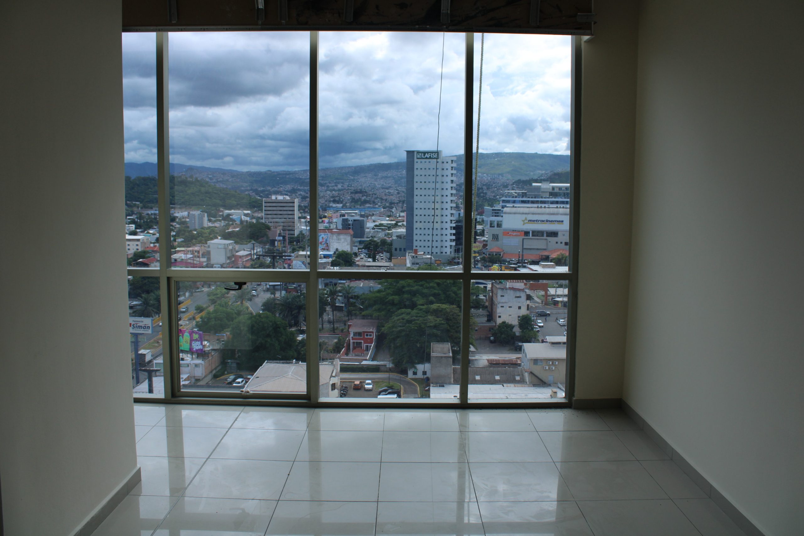 Se Alquila Ofiina en Torre Centro Morazán de 58.40mts2