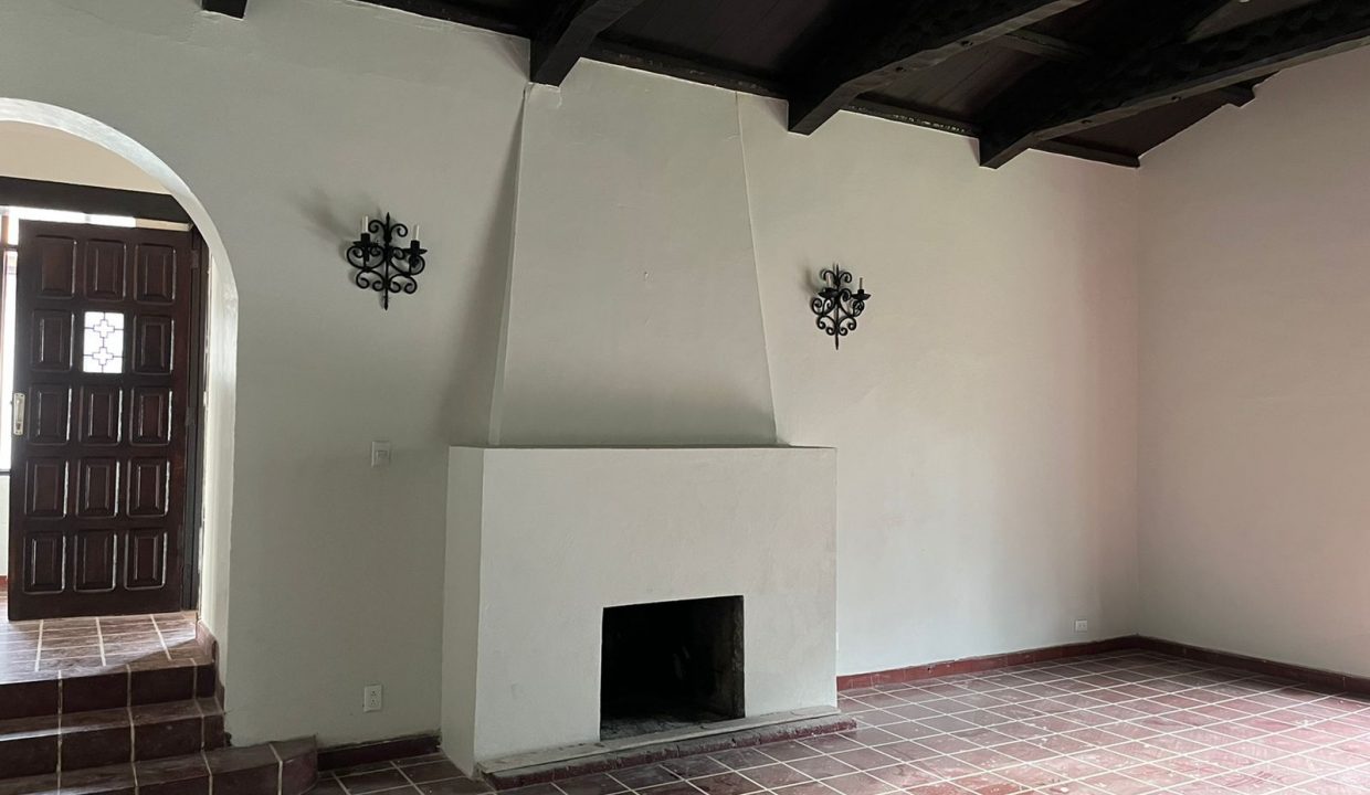 49dc5d5c-8221-46b5-adac-4a79b81d3985