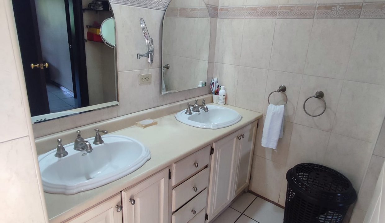 a1e2b810_282024930_416998127102165_6326279578806101344_n