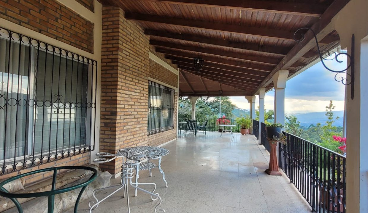 33db089a-197c-4dbe-a88c-2afd554093c2