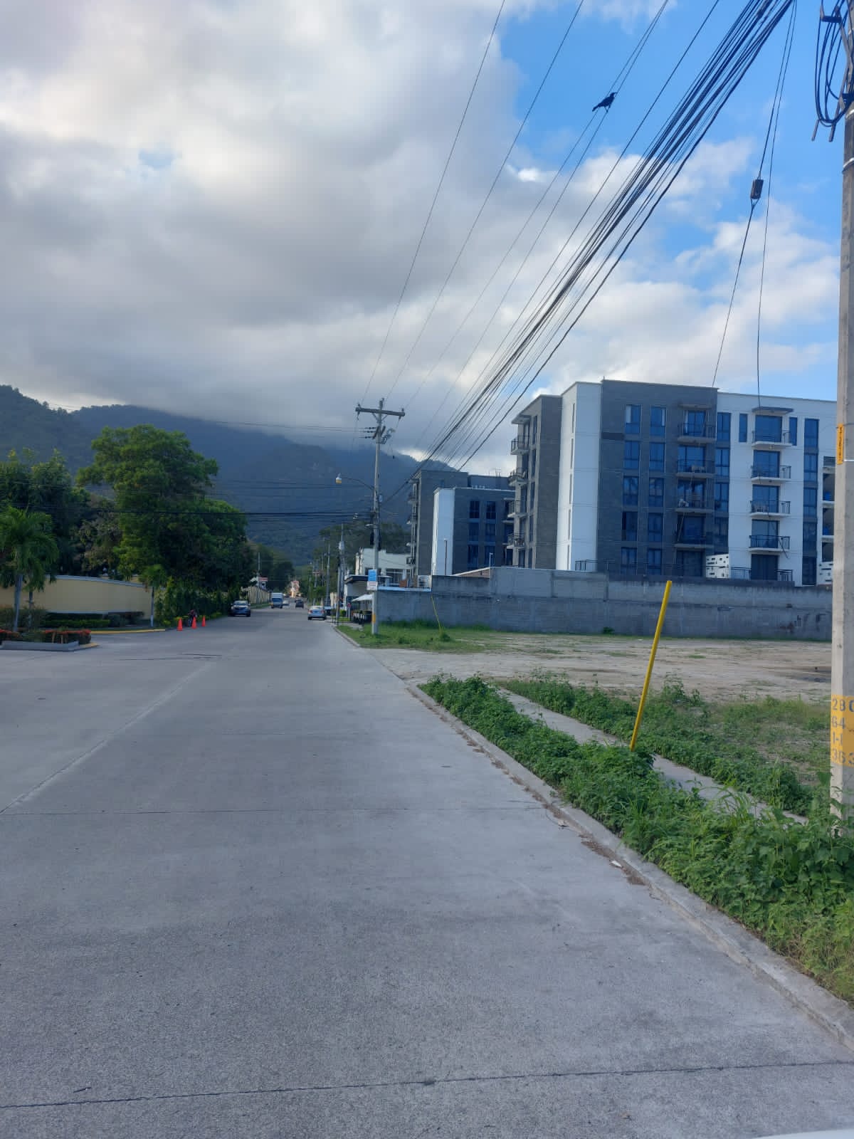 Venta de Terreno de 14,000vr2 en Casa Maya II