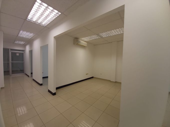Espacio para Oficinas en Plaza de Caribe